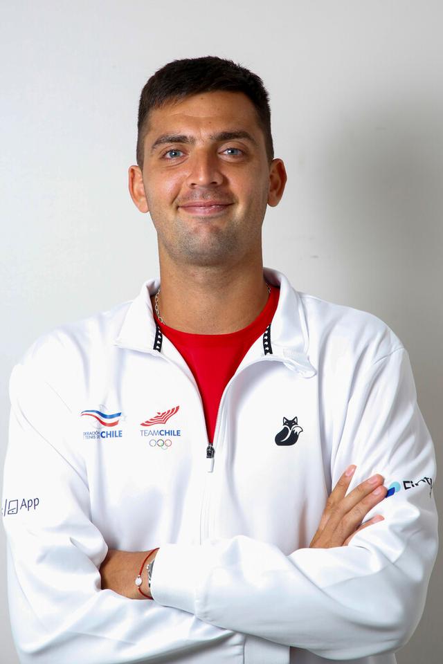 Headshot of Tomas Barrios Vera